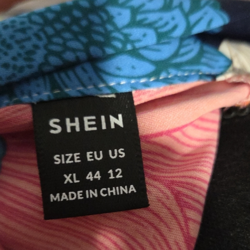 SHEIN Navy Floral Mock Neck Short-Sleeve Top with Orange, Yellow, Pink & Green - Picture 2 of 3